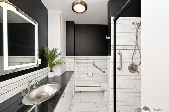 2820 Woodslee Drive 410, Royal Oak, MI 48073