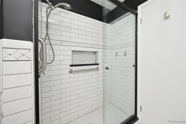 2820 Woodslee Drive 410, Royal Oak, MI 48073