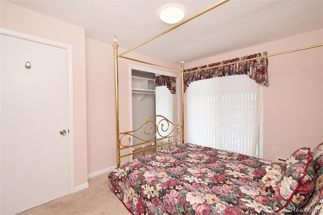 2820 Woodslee Drive 410, Royal Oak, MI 48073