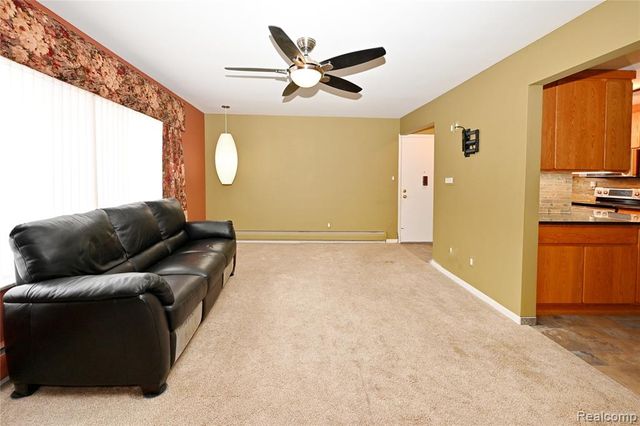 2820 Woodslee Drive 410, Royal Oak, MI 48073