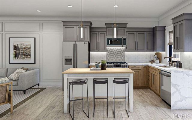 4325 Saint Regina Lane, St Ann, MO 63074