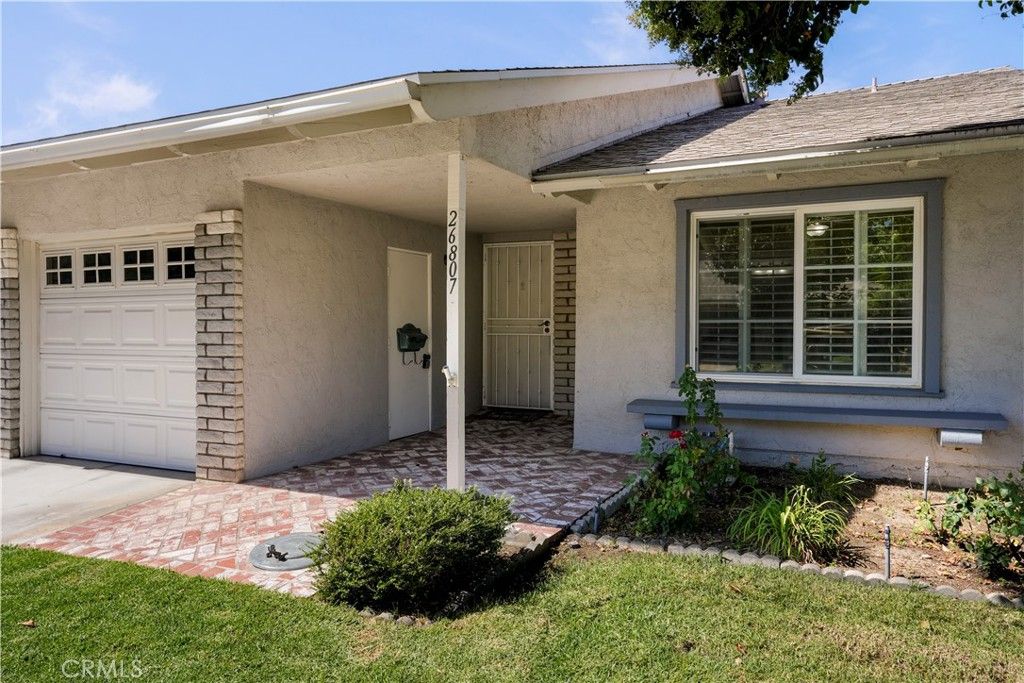 26807 Circle Of The Oaks, Newhall, CA 91321 — exterior