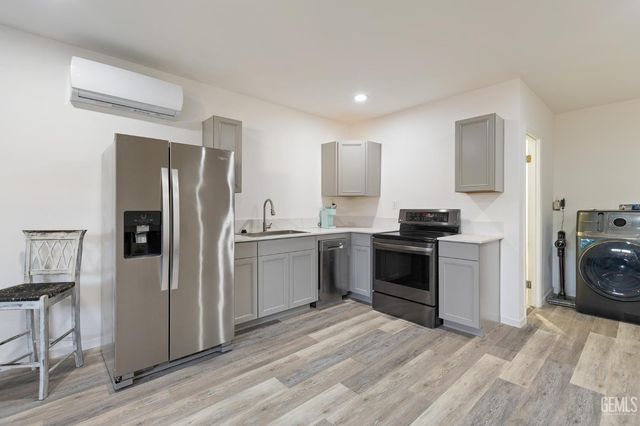 503 Ray Street, Bakersfield, CA 93308