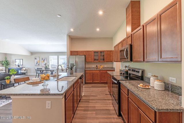 10972 HELMSDALE Lane, Jacksonville, FL 32221