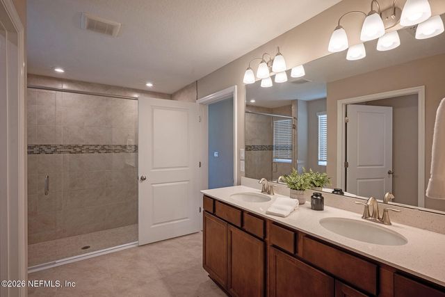 10972 HELMSDALE Lane, Jacksonville, FL 32221