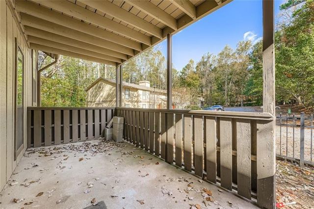 1607 Woodcliff Drive, Atlanta, GA 30350
