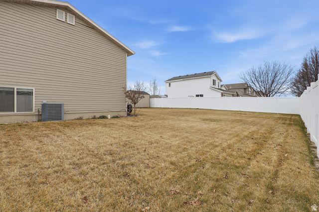 2329 W 1680 N, Clinton, UT 84015