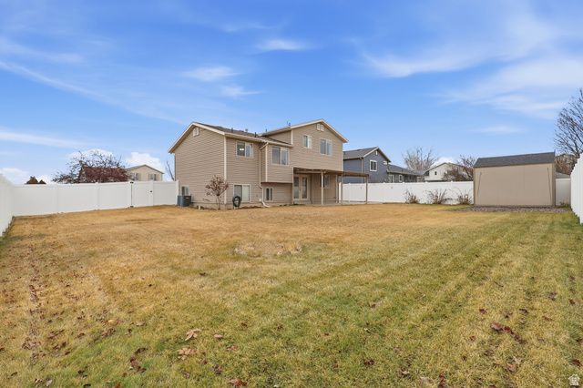 2329 W 1680 N, Clinton, UT 84015