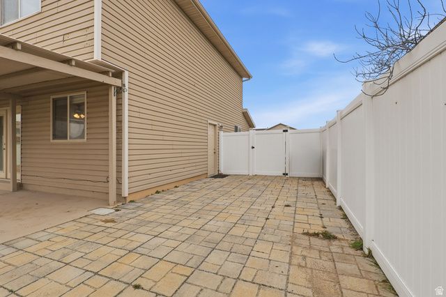 2329 W 1680 N, Clinton, UT 84015