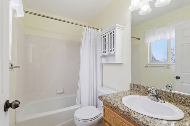 2329 W 1680 N, Clinton, UT 84015