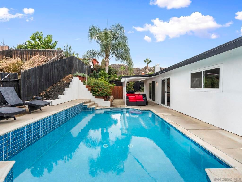 Image 20 of property listing at 10252 Santana Street, Santee, CA 92071