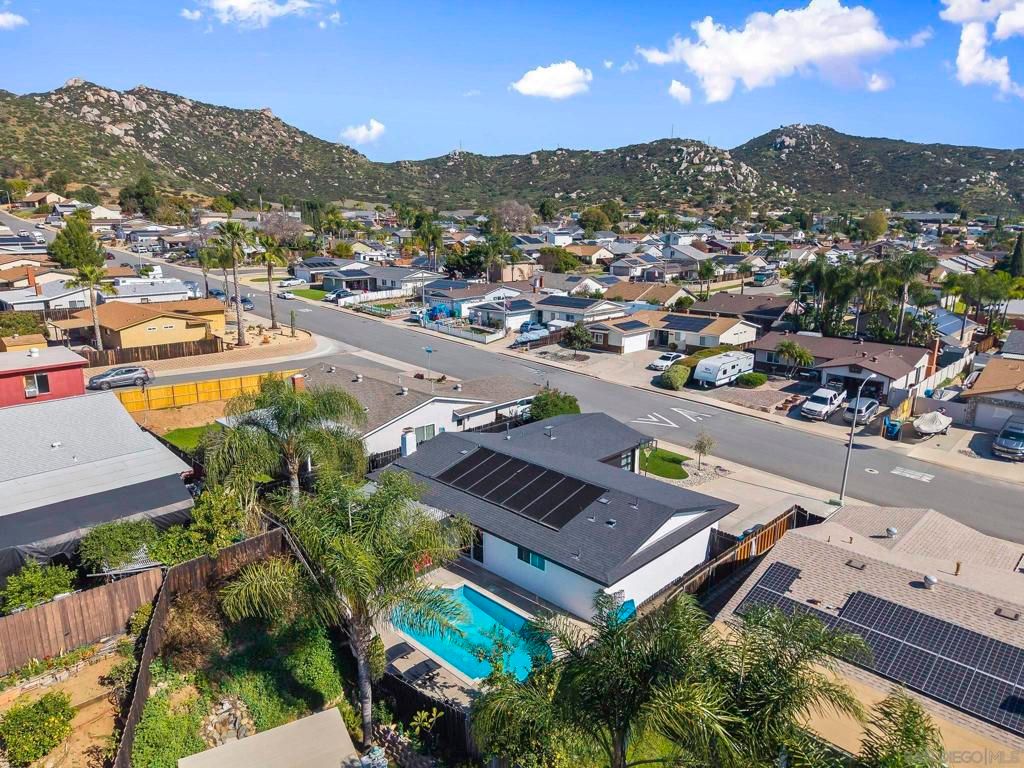Image 21 of property listing at 10252 Santana Street, Santee, CA 92071