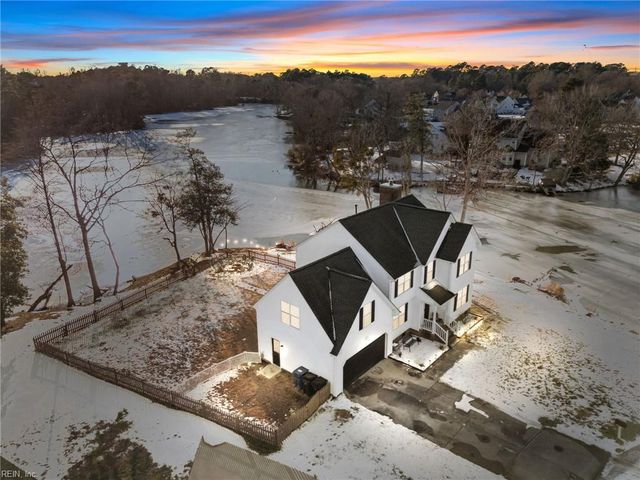 404 Adorn CT, Suffolk, VA 23434