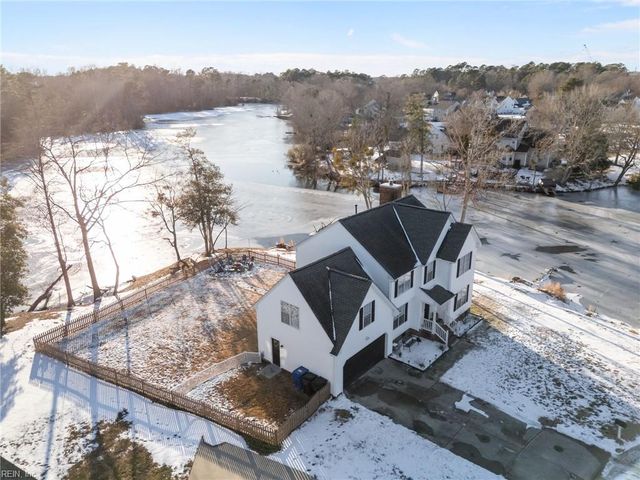 404 Adorn CT, Suffolk, VA 23434