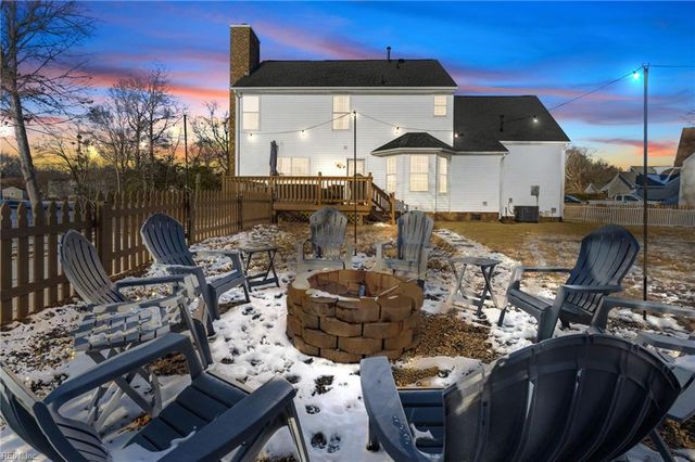 404 Adorn CT, Suffolk, VA 23434