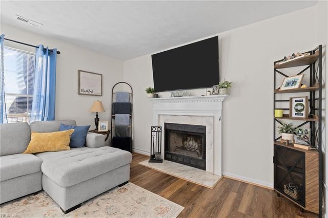 404 Adorn CT, Suffolk, VA 23434