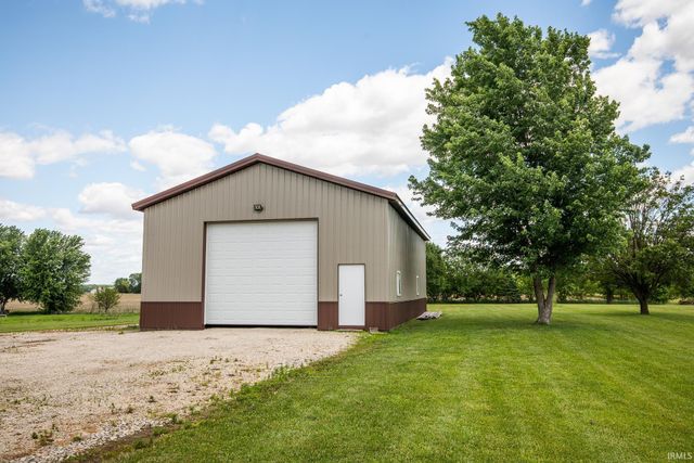 10787 N 300 W, Huntington, IN 46750