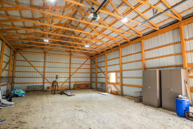 10787 N 300 W, Huntington, IN 46750