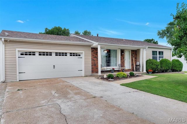 3256 Janton Lane, St Charles, MO 63301
