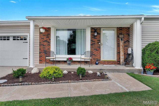 3256 Janton Lane, St Charles, MO 63301