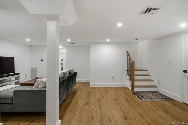 525 3rd Street, Mamaroneck, NY 10543