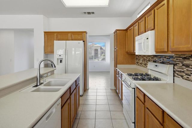 78208 Silverleaf Court, Palm Desert, CA 92211