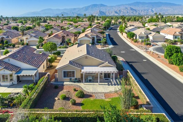 78208 Silverleaf Court, Palm Desert, CA 92211