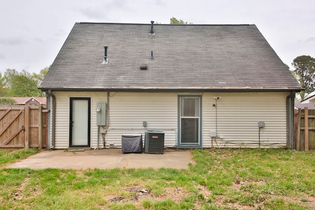 6485 YORKSHIRE RD, Horn Lake, MS 38637