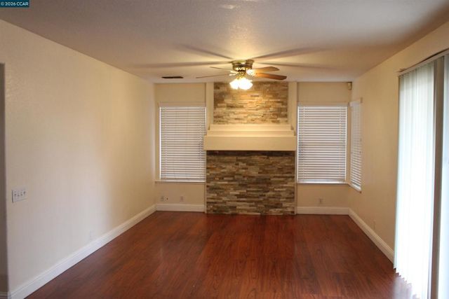 1729 Alum Rock Ct, Modesto, CA 95358