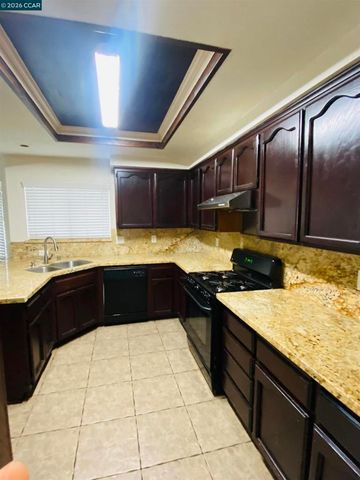 1729 Alum Rock Ct, Modesto, CA 95358