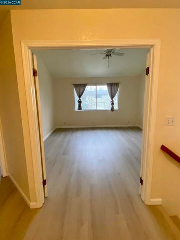 1729 Alum Rock Ct, Modesto, CA 95358