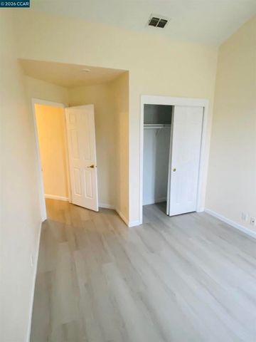 1729 Alum Rock Ct, Modesto, CA 95358