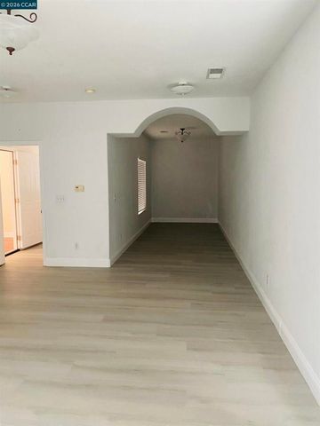 1729 Alum Rock Ct, Modesto, CA 95358