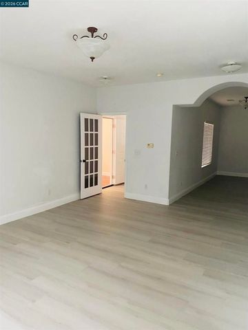 1729 Alum Rock Ct, Modesto, CA 95358