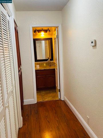 1729 Alum Rock Ct, Modesto, CA 95358