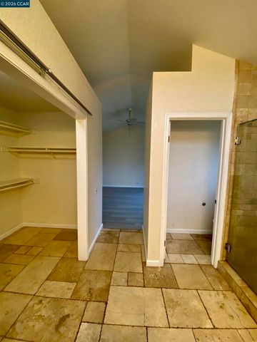 1729 Alum Rock Ct, Modesto, CA 95358
