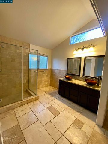 1729 Alum Rock Ct, Modesto, CA 95358