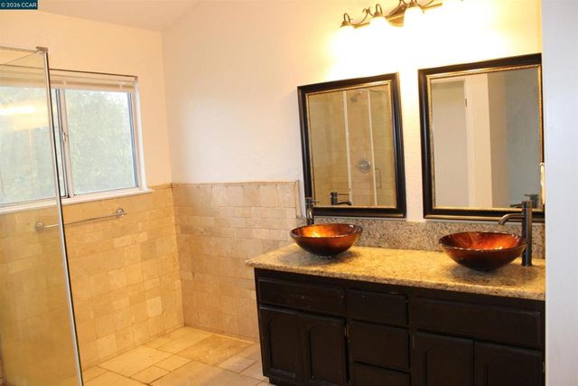 1729 Alum Rock Ct, Modesto, CA 95358