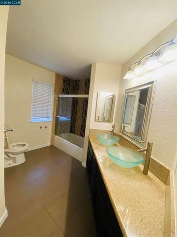 1729 Alum Rock Ct, Modesto, CA 95358