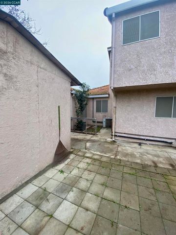 1729 Alum Rock Ct, Modesto, CA 95358