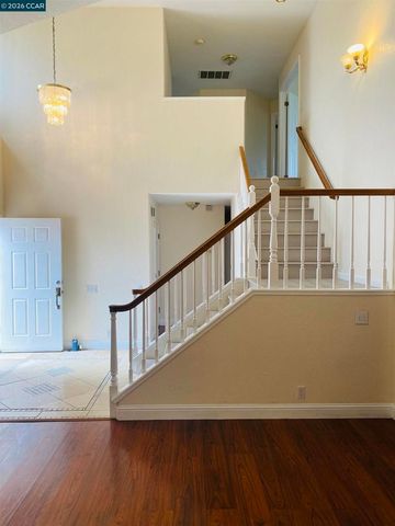 1729 Alum Rock Ct, Modesto, CA 95358
