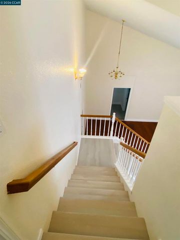 1729 Alum Rock Ct, Modesto, CA 95358