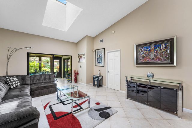 6375 KINGS GATE Circle, Delray Beach, FL 33484