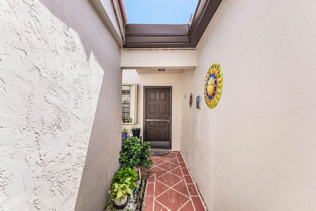 6375 KINGS GATE Circle, Delray Beach, FL 33484