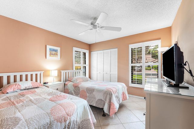 6375 KINGS GATE Circle, Delray Beach, FL 33484