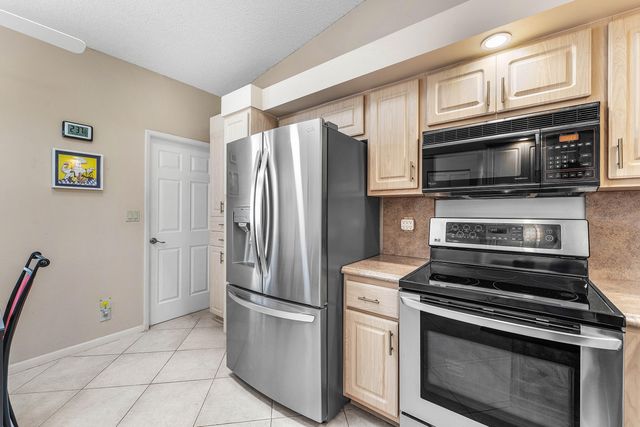 6375 KINGS GATE Circle, Delray Beach, FL 33484