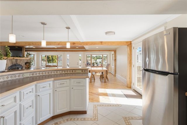 27 Seminole Street, Warwick, RI 02889