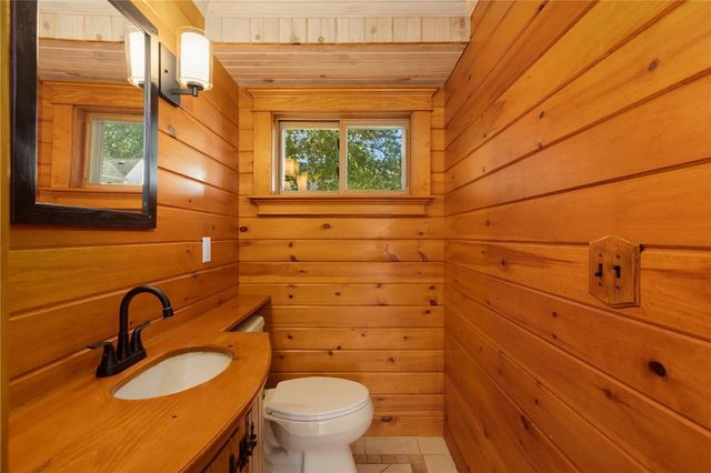 27 Seminole Street, Warwick, RI 02889