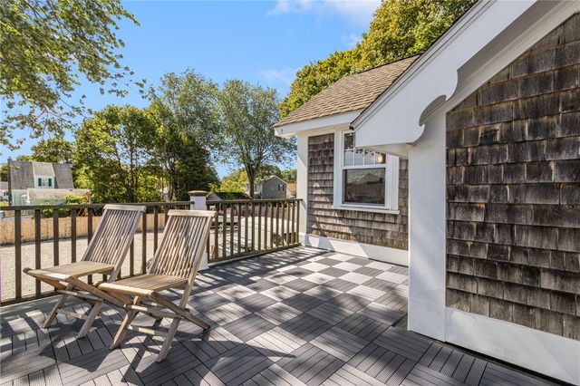 27 Seminole Street, Warwick, RI 02889