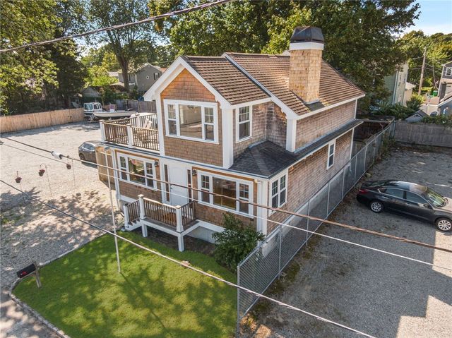 27 Seminole Street, Warwick, RI 02889